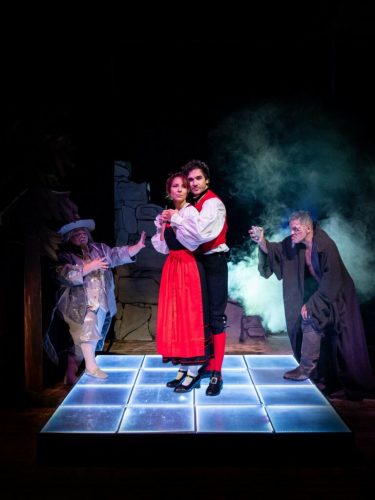 koestler-puscheck-zhukov-stehr_das-klate-herz_hochformat_copyright-sebastian-c-hoffmann_8042-768x1024